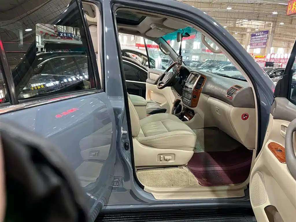 Toyota Land Cruiser 2005 4.7L Automatic VX-R фото 7