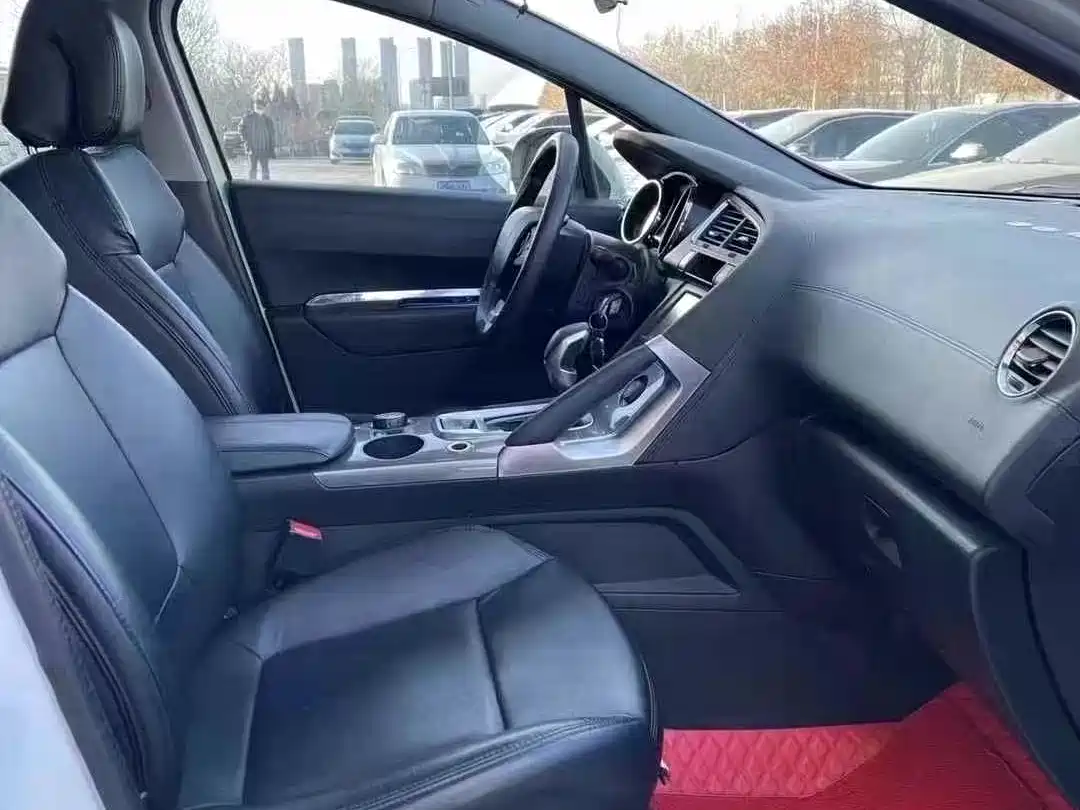 Peugeot 3008 2016 1.6THP Automatic Classic Edition фото 8