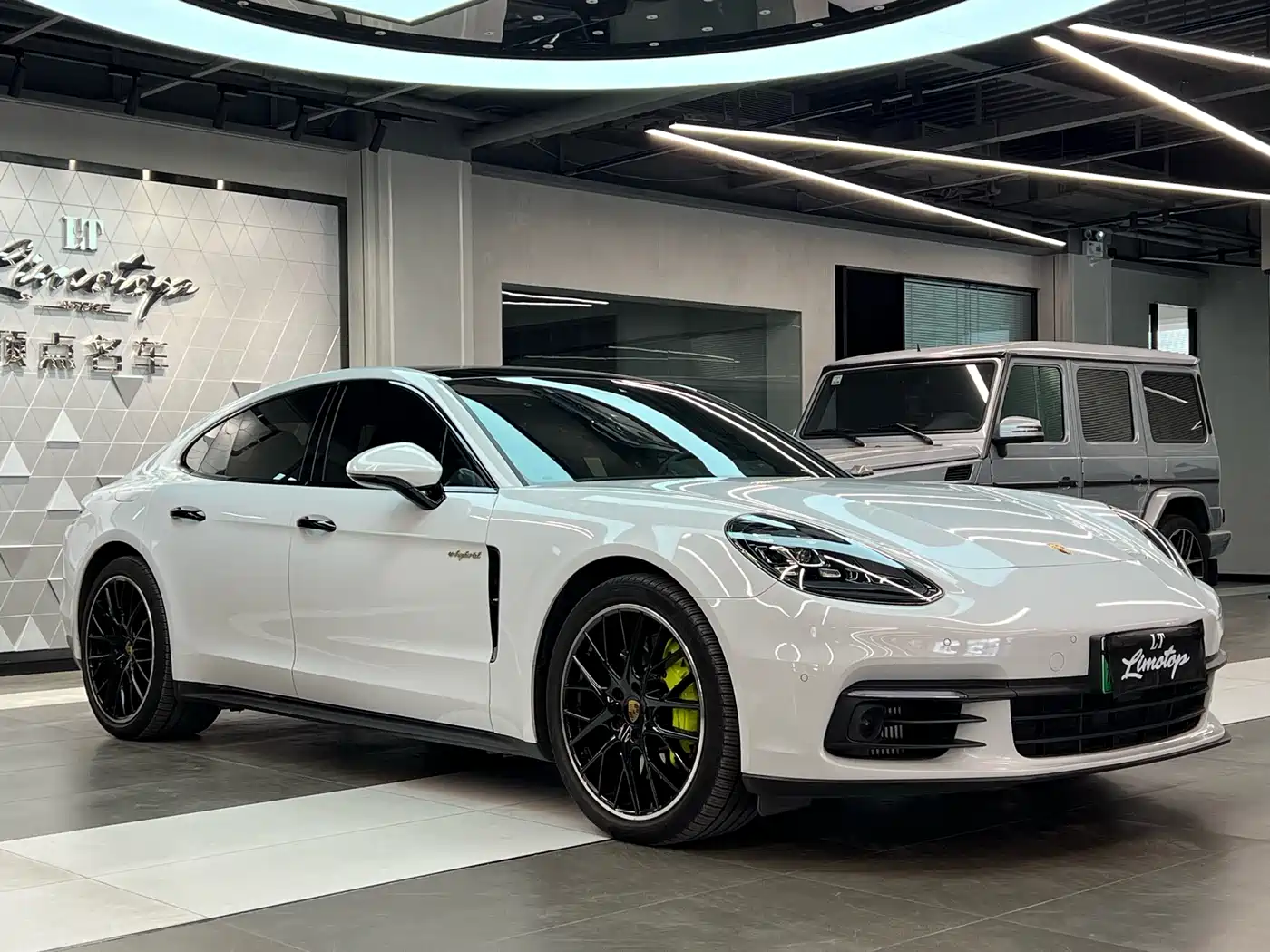 Porsche Panamera New Energy 2018 Panamera 4 E-Hybrid 2.9T фото 3