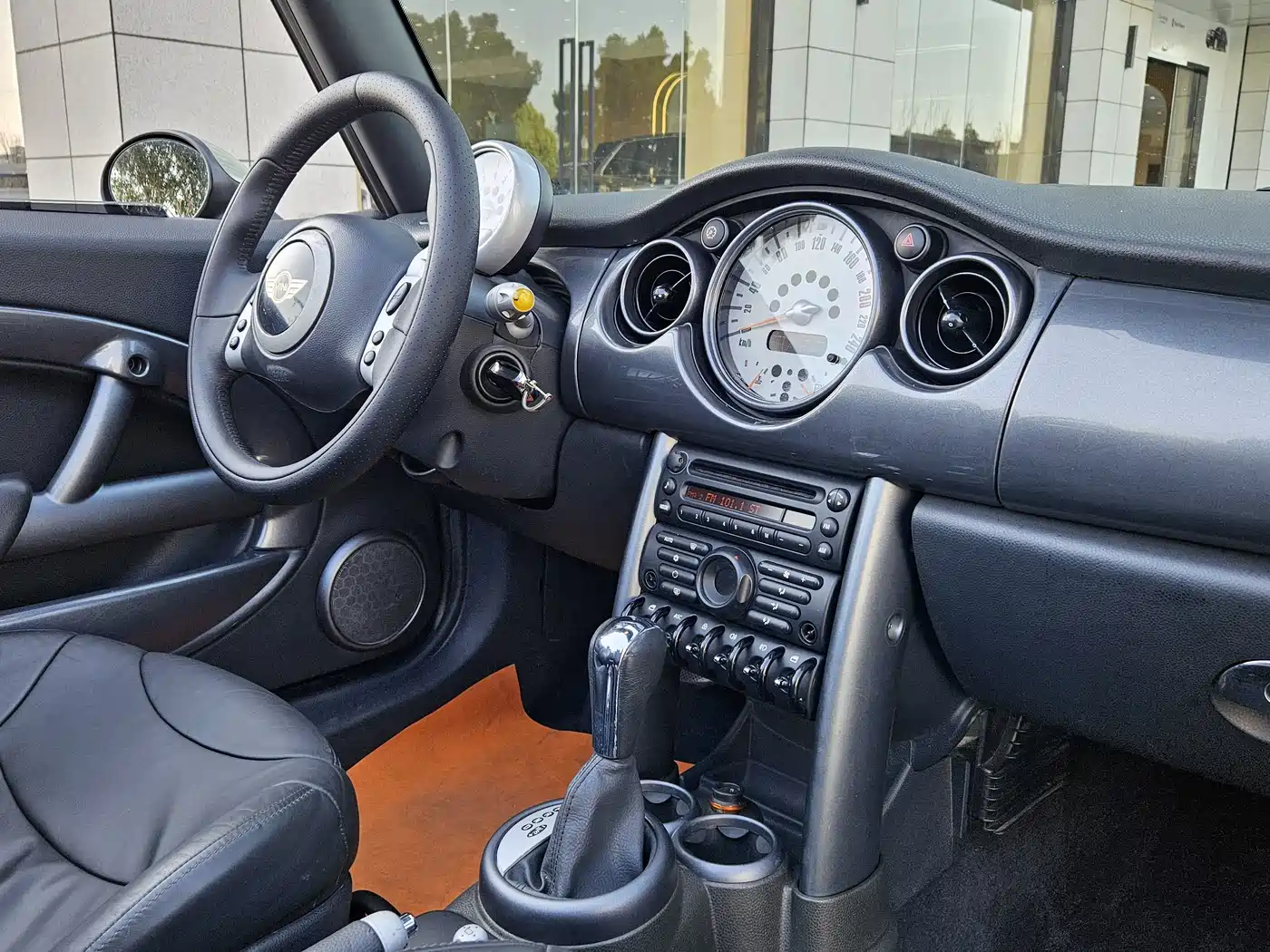 MINI MINI 2010 2004 1.6 COOPER CABRIO