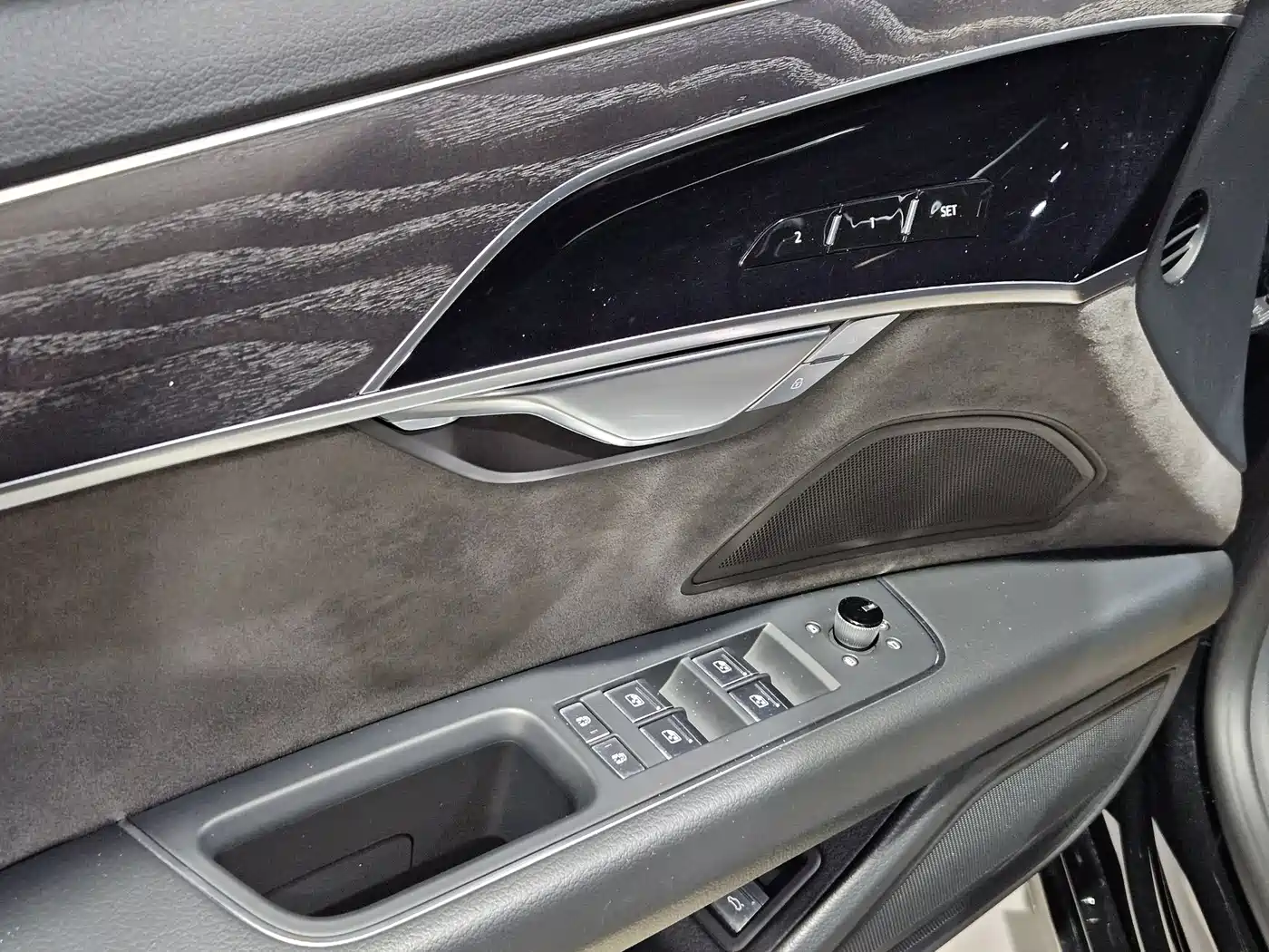 Audi A8 2022 A8L 50 TFSI quattro Comfort Collector's Edition фото 8