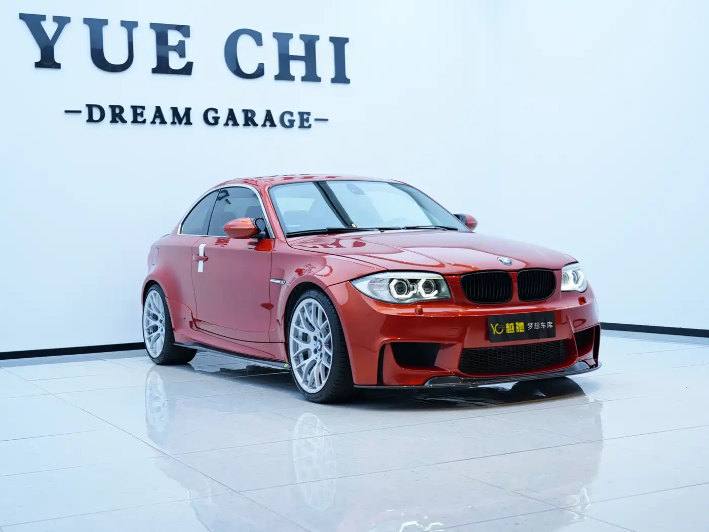 BMW 1 Series M 2011 1M Coupe фото 3