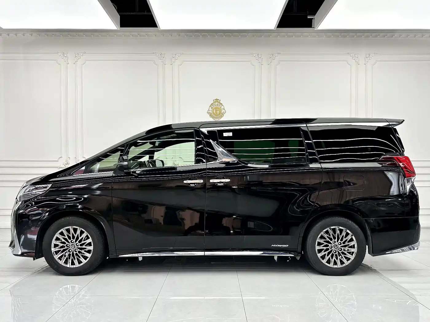 Lexus LM 2021 2020 300h 4-Seat Imperial Edition
