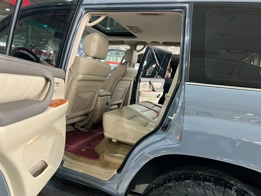 Toyota Land Cruiser 2005 4.7L Automatic VX-R фото 9