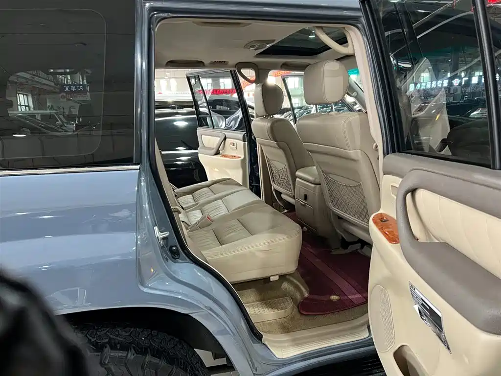 Toyota Land Cruiser 2005 4.7L Automatic VX-R фото 8