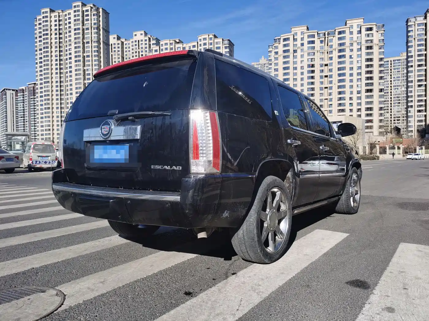 Cadillac Escalade 2010 6.0 Hybrid фото 2