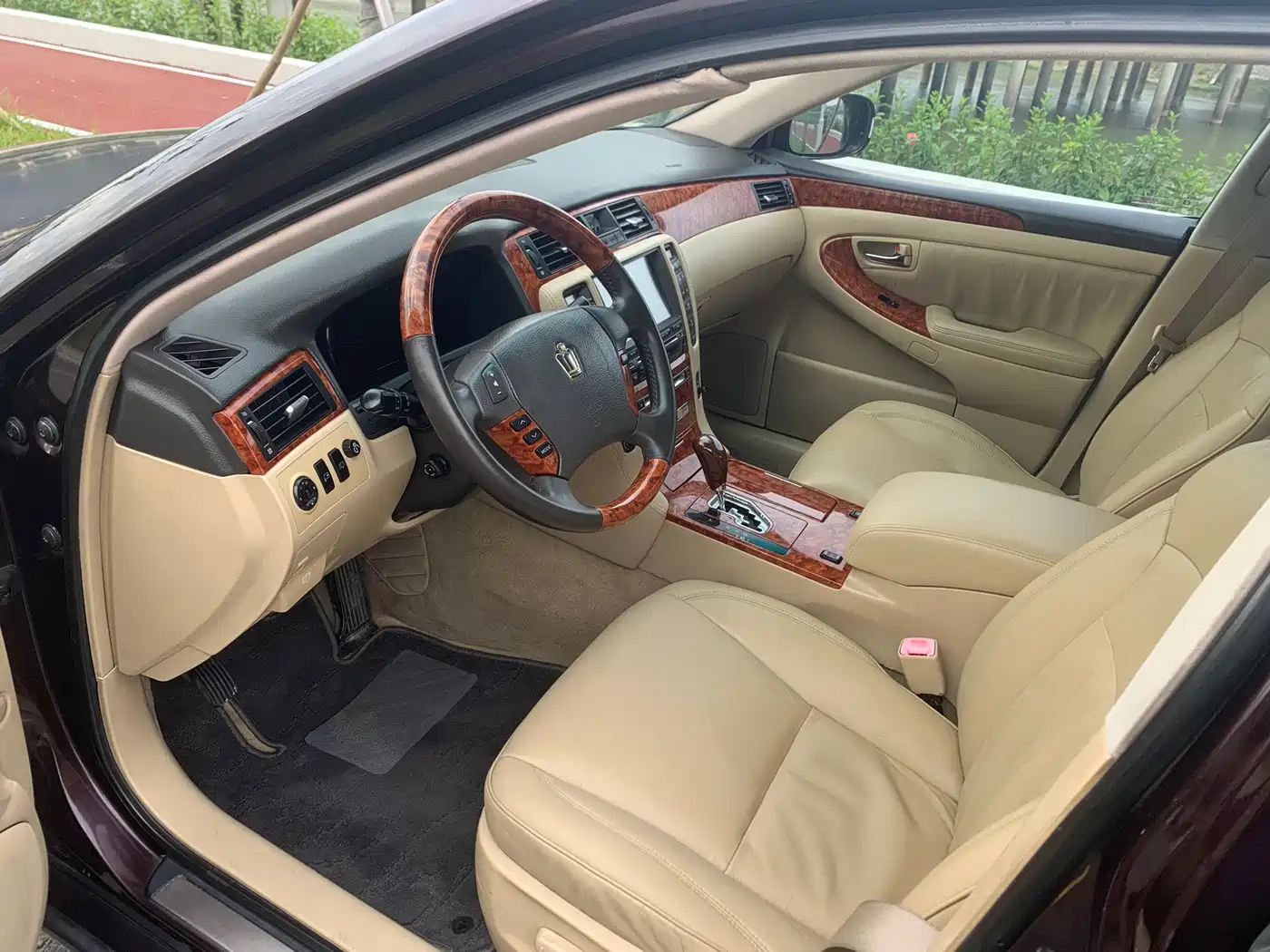 Toyota Crown 2006 2.5L Royal Leather Edition фото 10