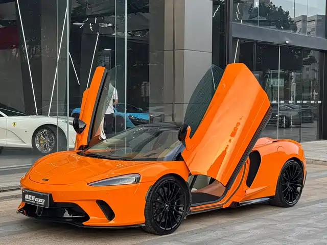 mclaren gt
