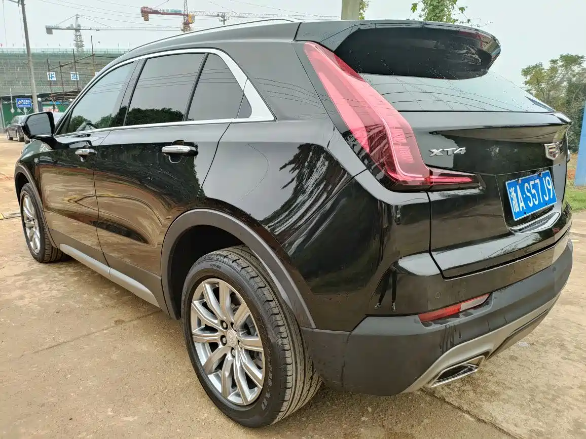 Cadillac XT4 2020 28T FWD Leading Trim фото 4