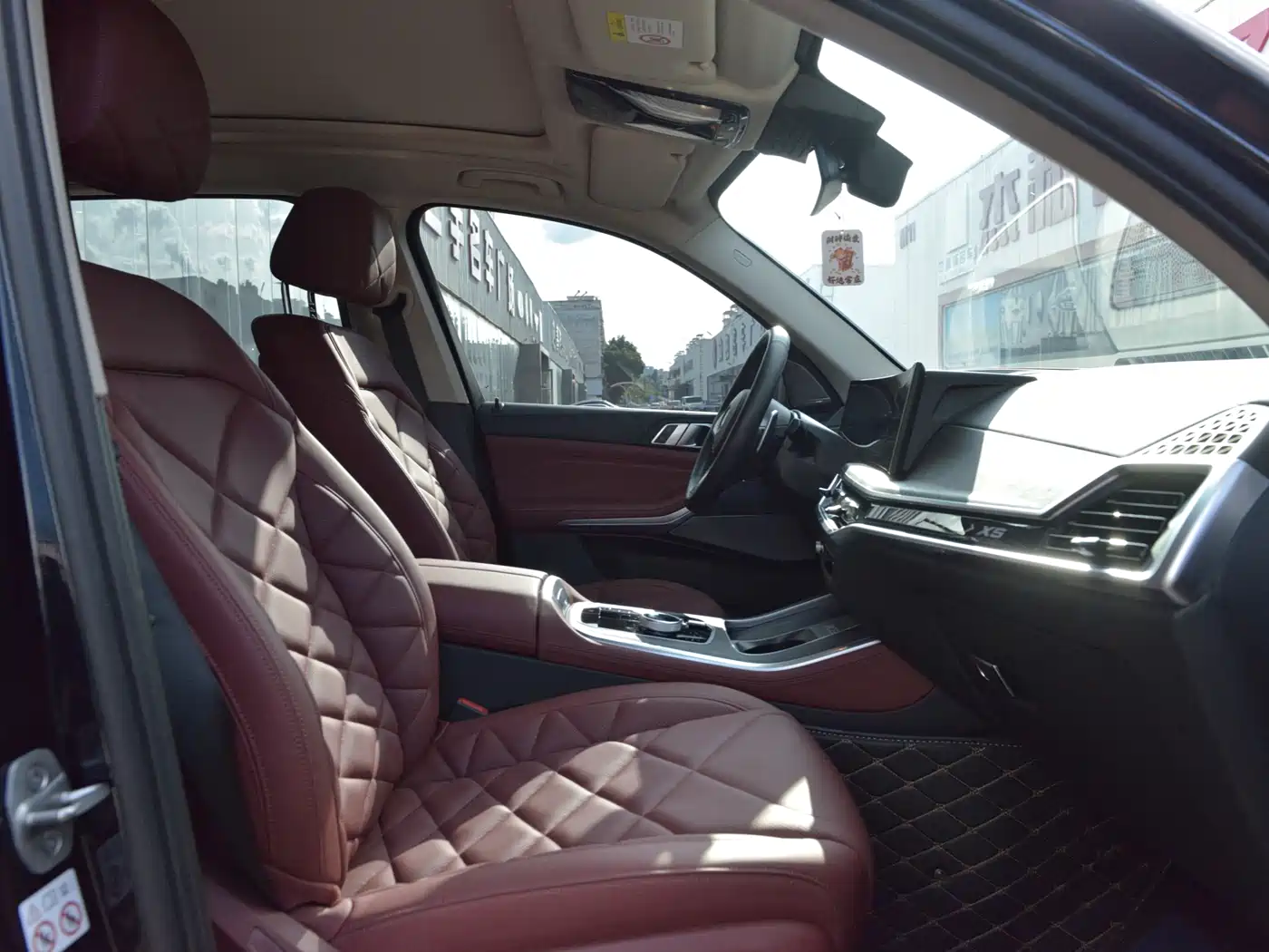 BMW X5 2023 xDrive 30Li Premium M Sport Package фото 11