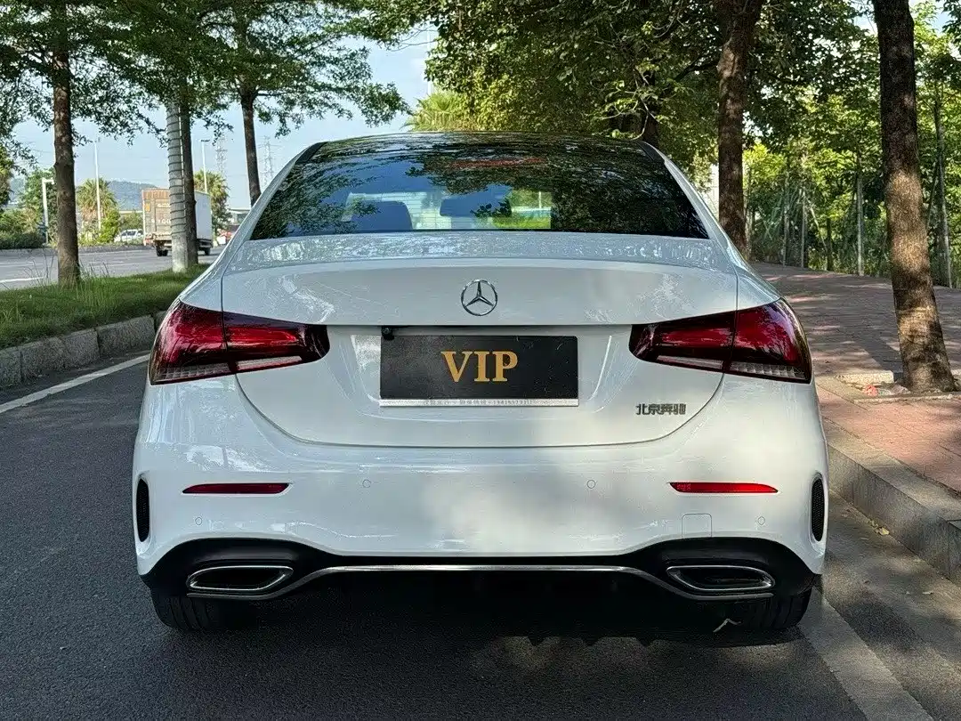 Mercedes-Benz A-Class 2019 A 200 L Sport Sedan фото 7