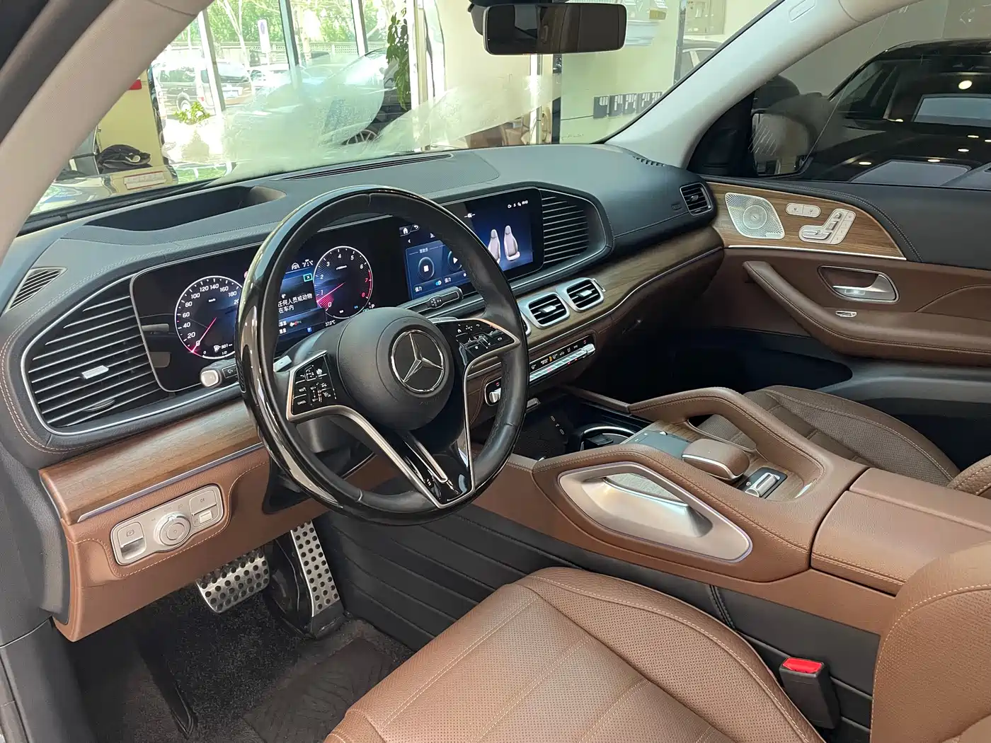 Mercedes-Benz GLS 2024 Model GLS 450 4MATIC Luxury фото 4