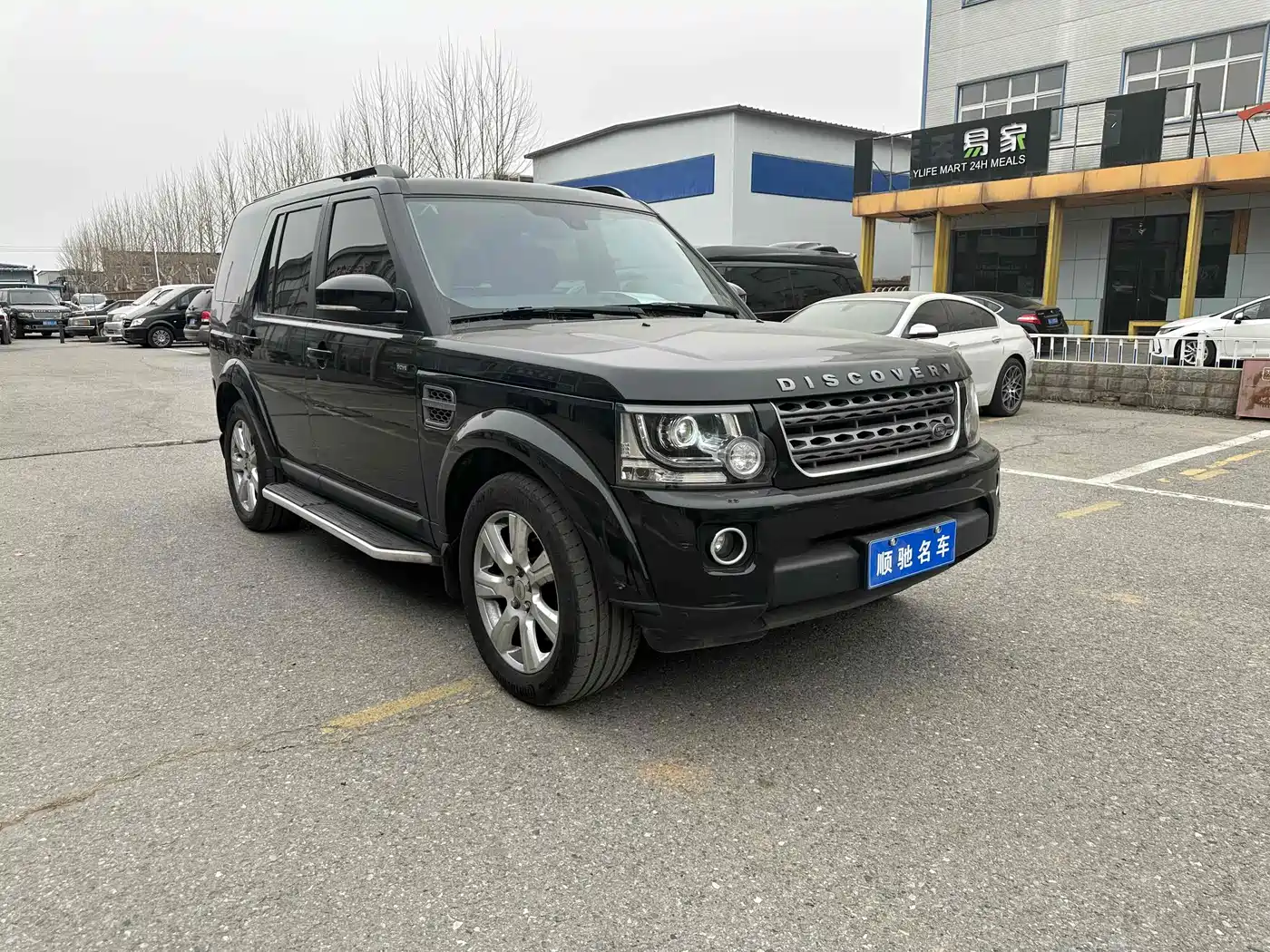 Land Rover Discovery 2015 3.0 SC V6 SE фото 3