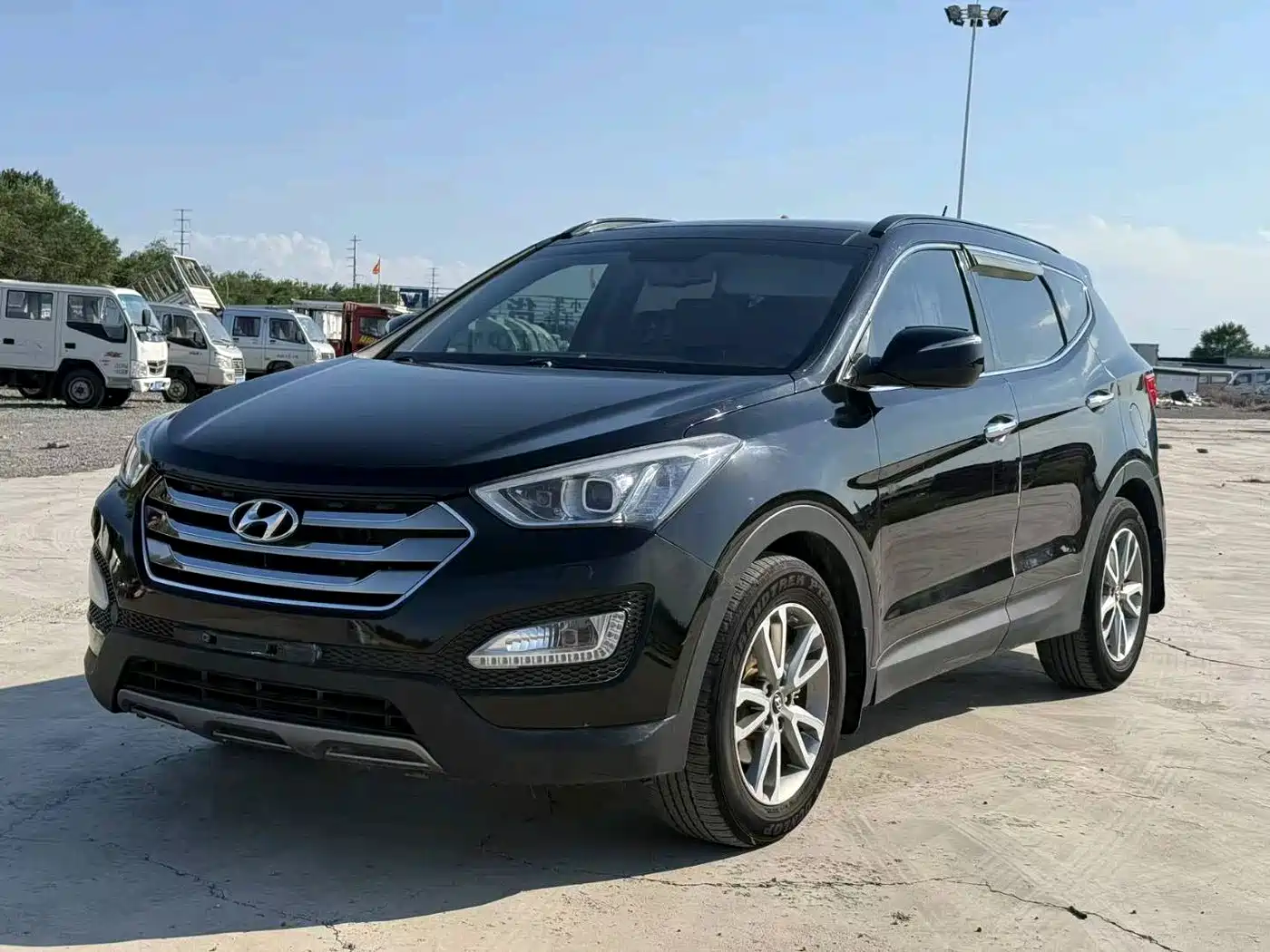 Hyundai Santa Fe 2013 Facelift 2.0T Automatic 4WD Premium фото 2
