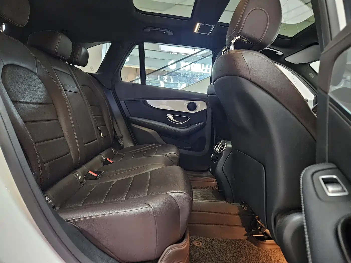 Mercedes-Benz GLC 2020 Facelift GLC 260 L 4MATIC Dynamic фото 19