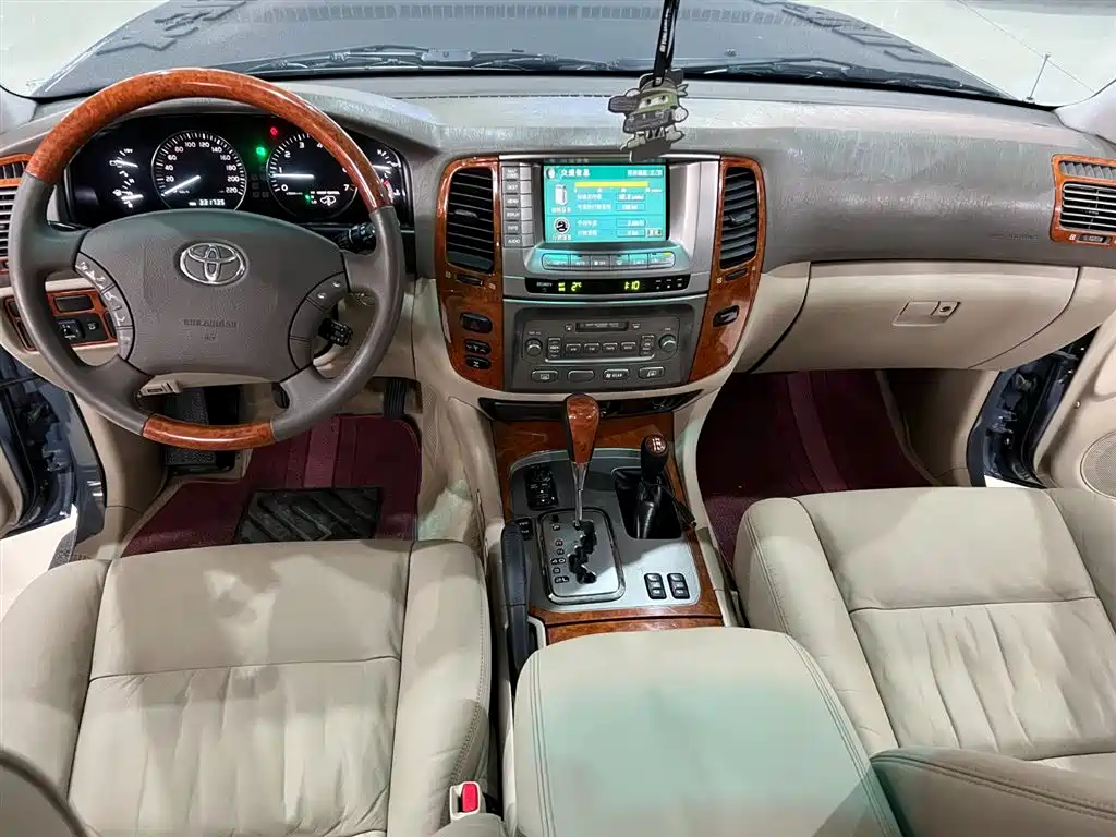 Toyota Land Cruiser 2005 4.7L Automatic VX-R фото 11