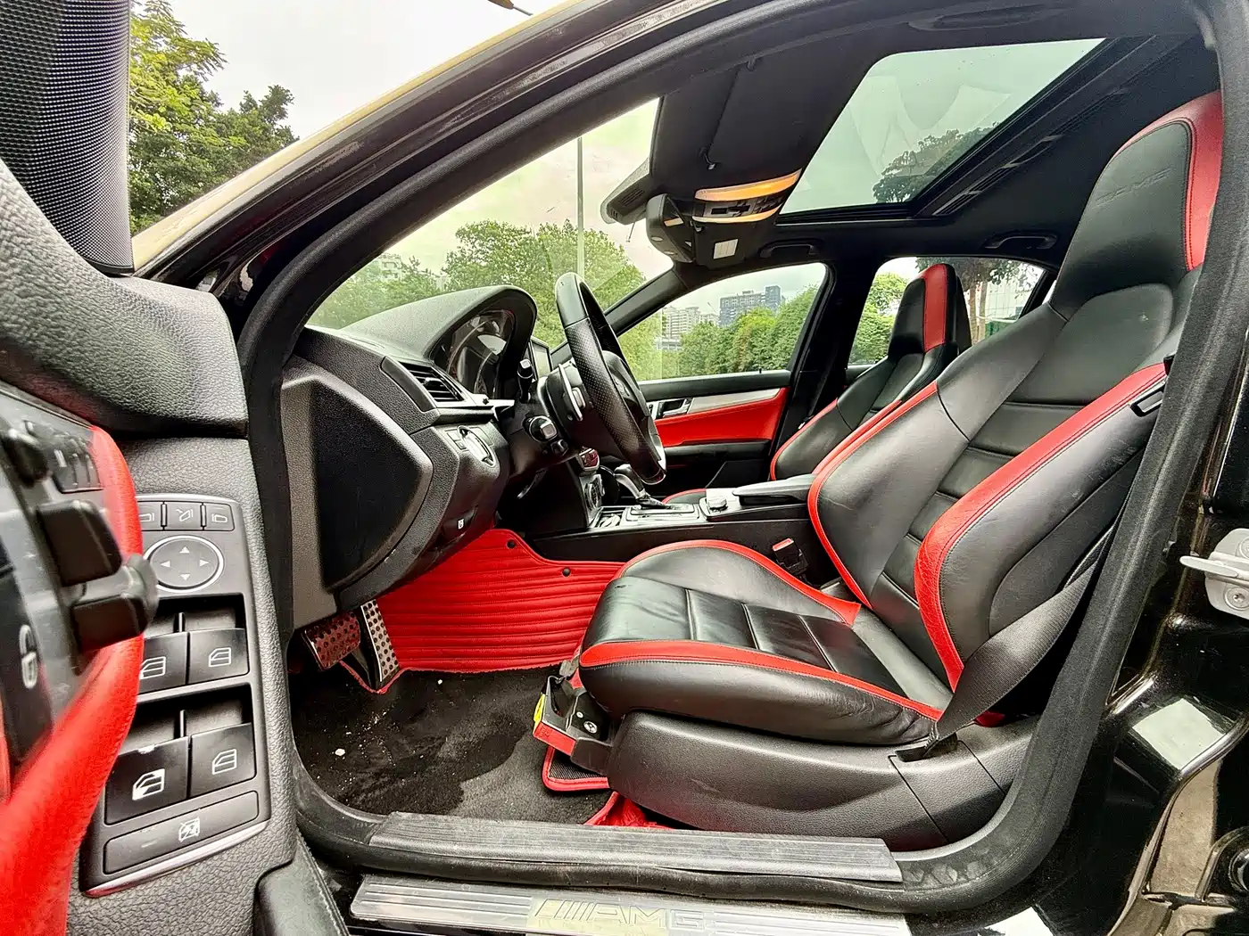 Mercedes-Benz C-Class AMG 2010 AMG C 63 Sport Enhanced Edition фото 4