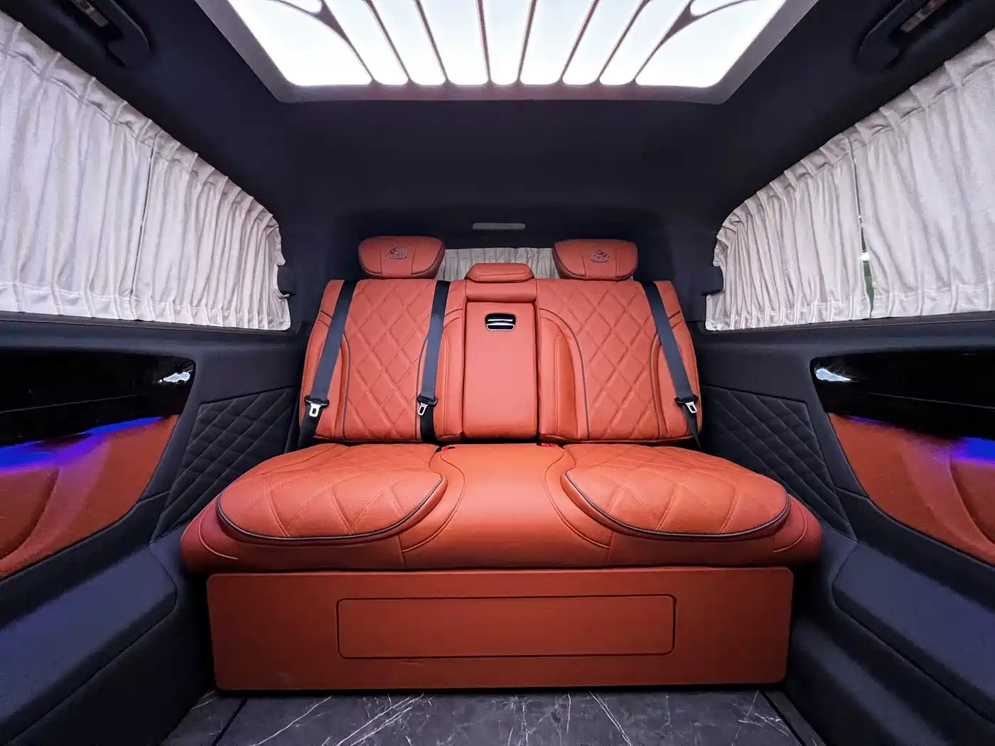 Mercedes-Benz Vito 2023 2.0T Elite 7-Seater фото 9