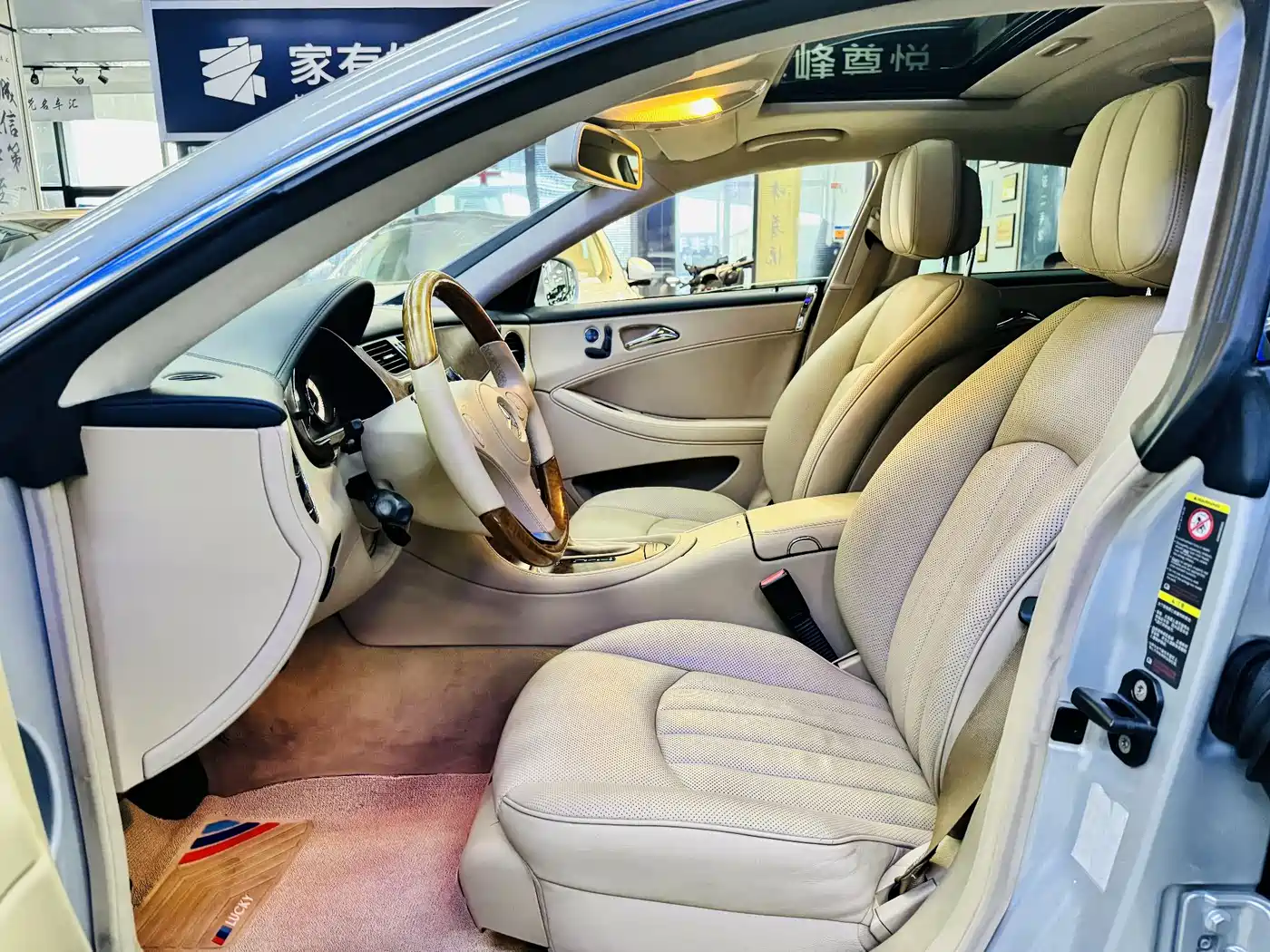 Mercedes-Benz CLS 2009 CLS 350 фото 11