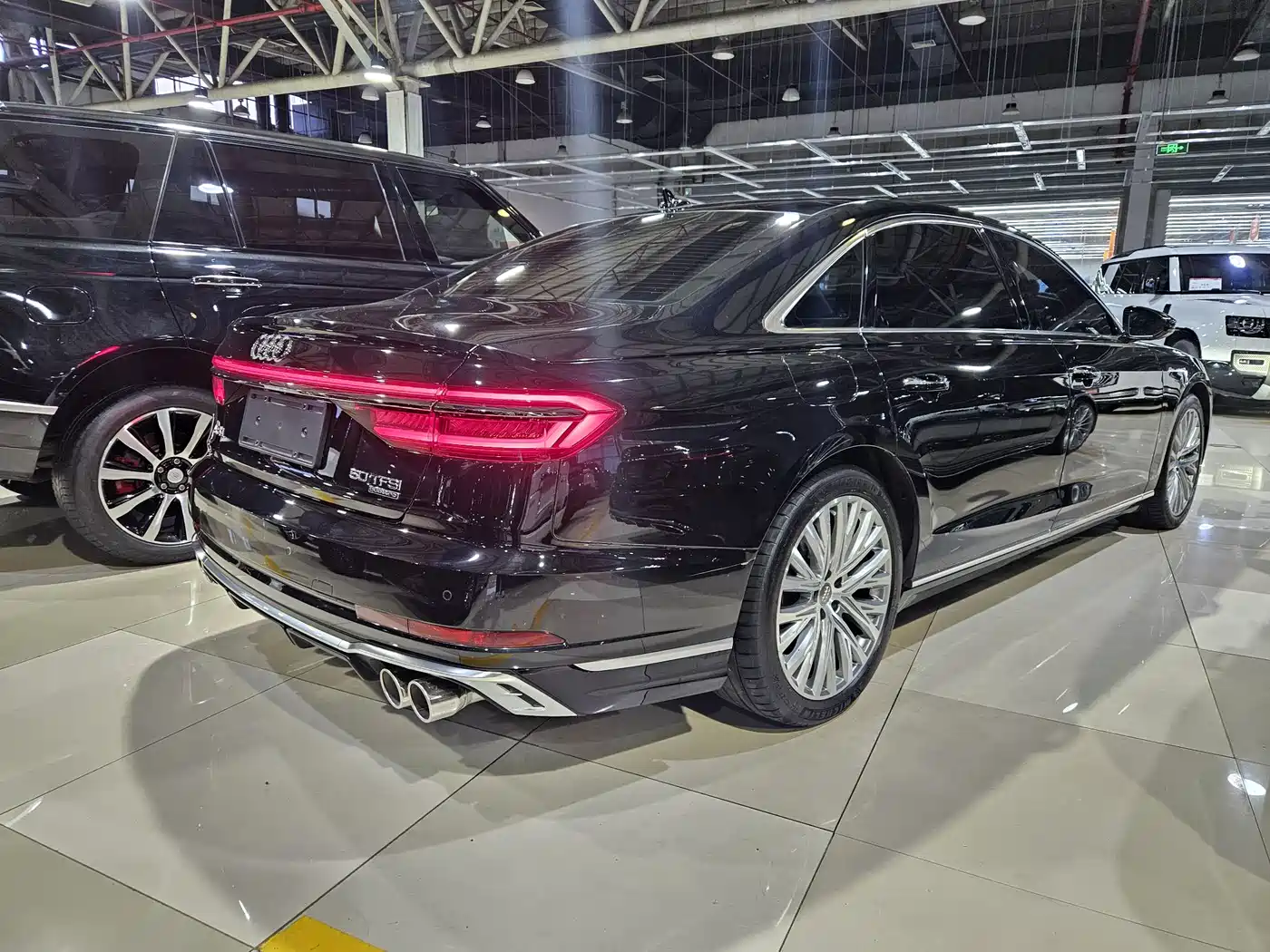 Audi A8 2022 A8L 50 TFSI quattro Comfort Collector's Edition фото 4