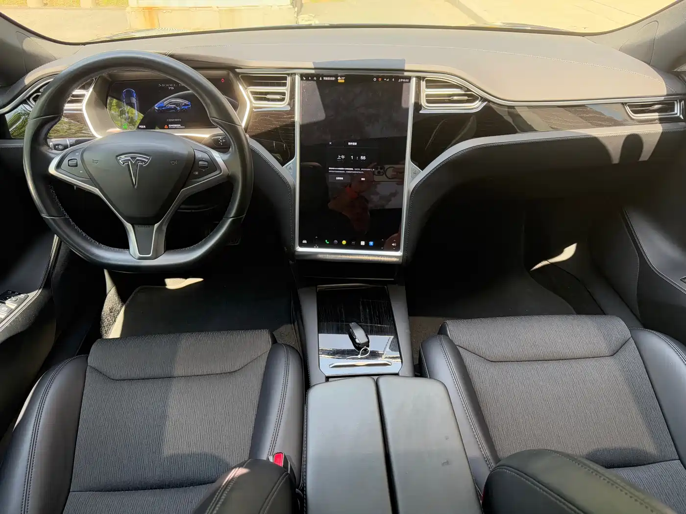 TESLA MODEL S