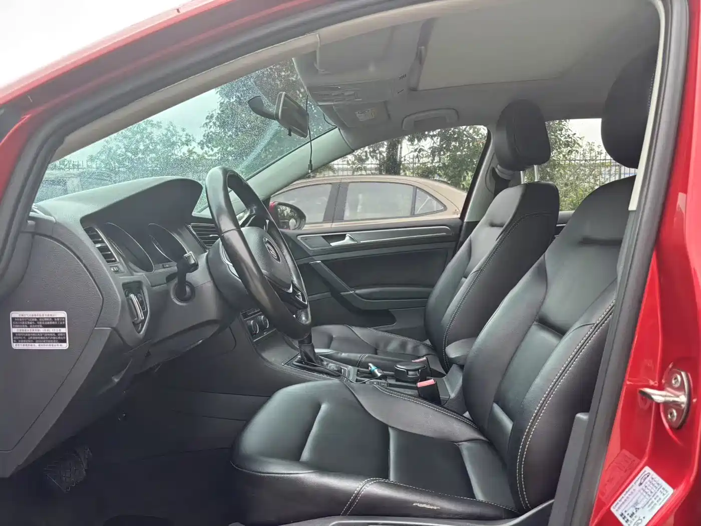 Volkswagen Golf 2016 230TSI Automatic Comfort фото 4