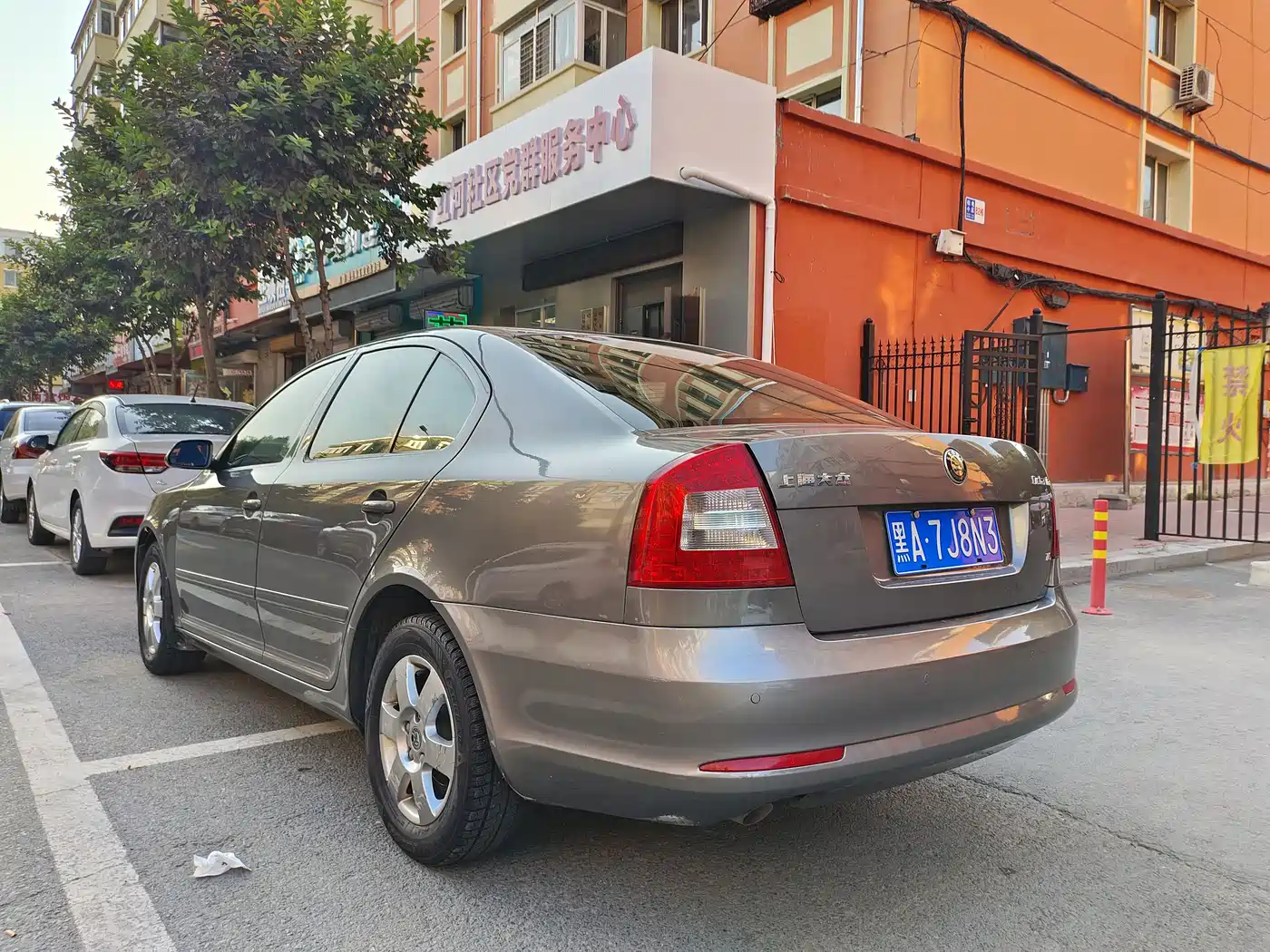 Škoda Octavia 2010 Model 1.6L Manual Leisure Edition фото 6