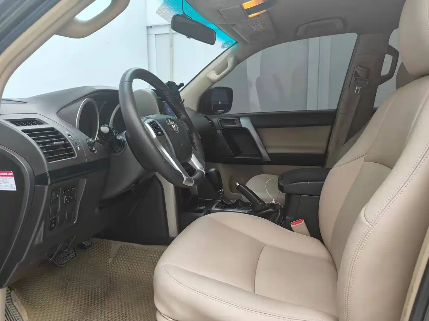 Toyota Prado (Import) 2014 2.7L Automatic Standard Edition фото 4
