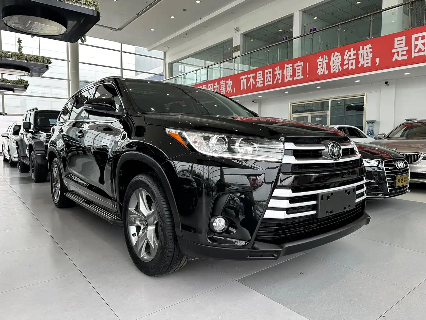 TOYOTA HIGHLANDER