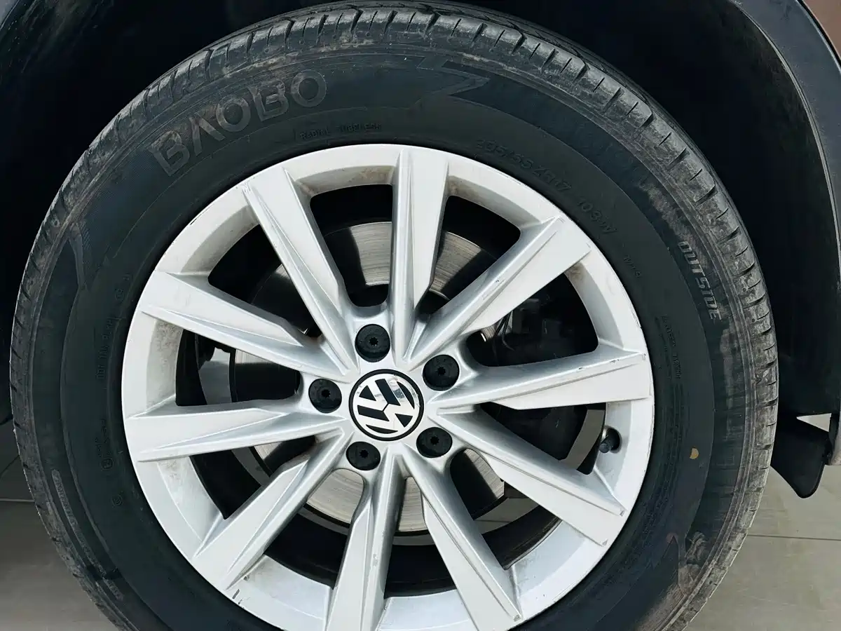 Volkswagen Tiguan 2012 2.0TSI Luxury Edition фото 20