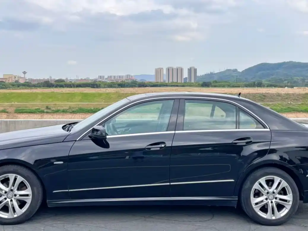 Mercedes-Benz E-Class (Import) 2010 E 200 CGI Elegance фото 6