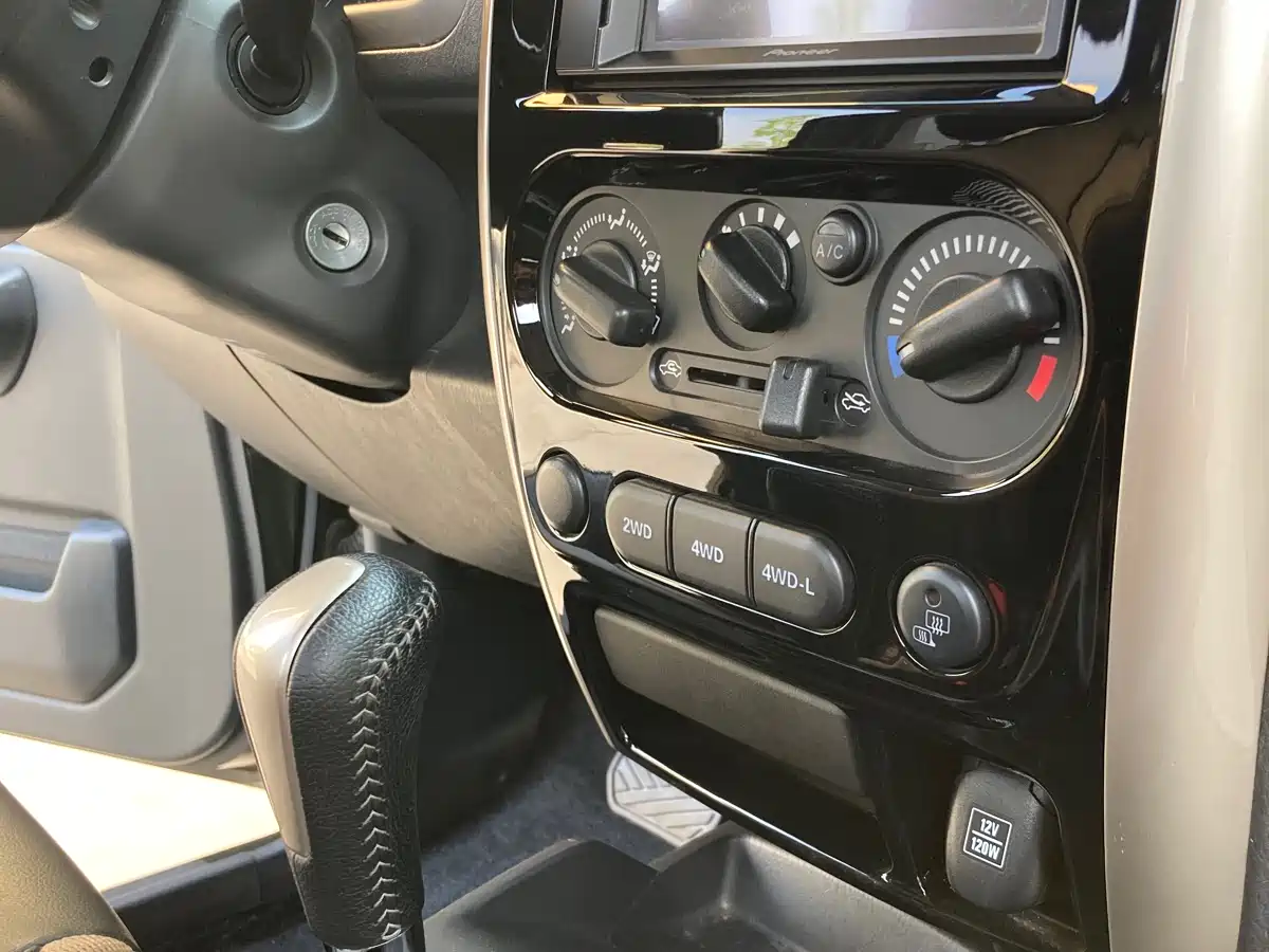 Suzuki Jimny (Import) 2016 2015 1.3 AT Mode3 Navigation Edition