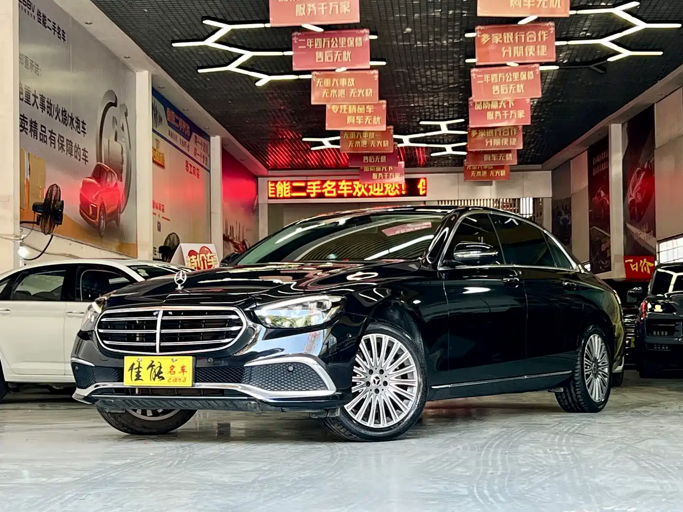 MERCEDES-BENZ E CLASS