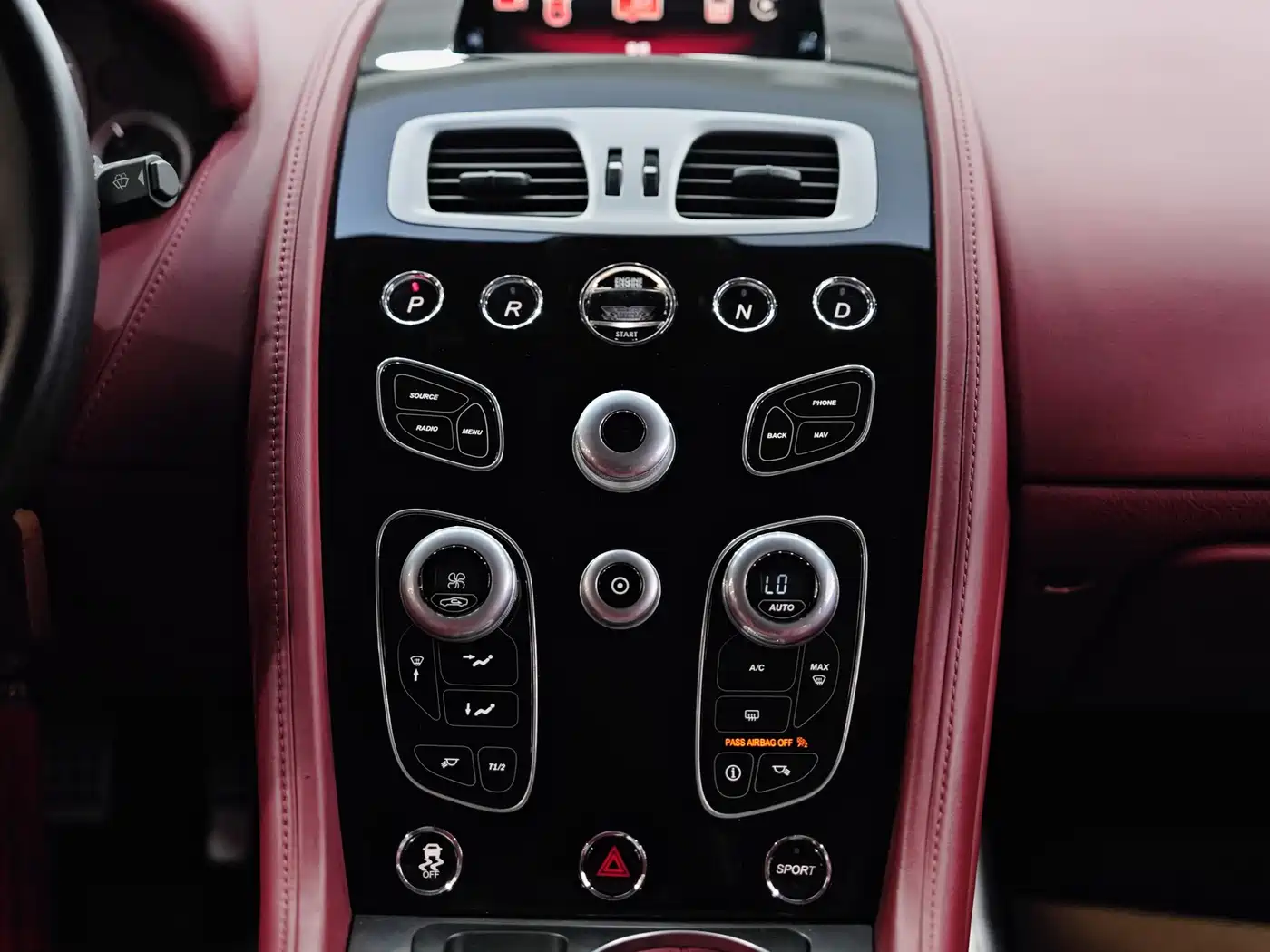 Aston Martin Rapide 2017 6.0L S фото 19