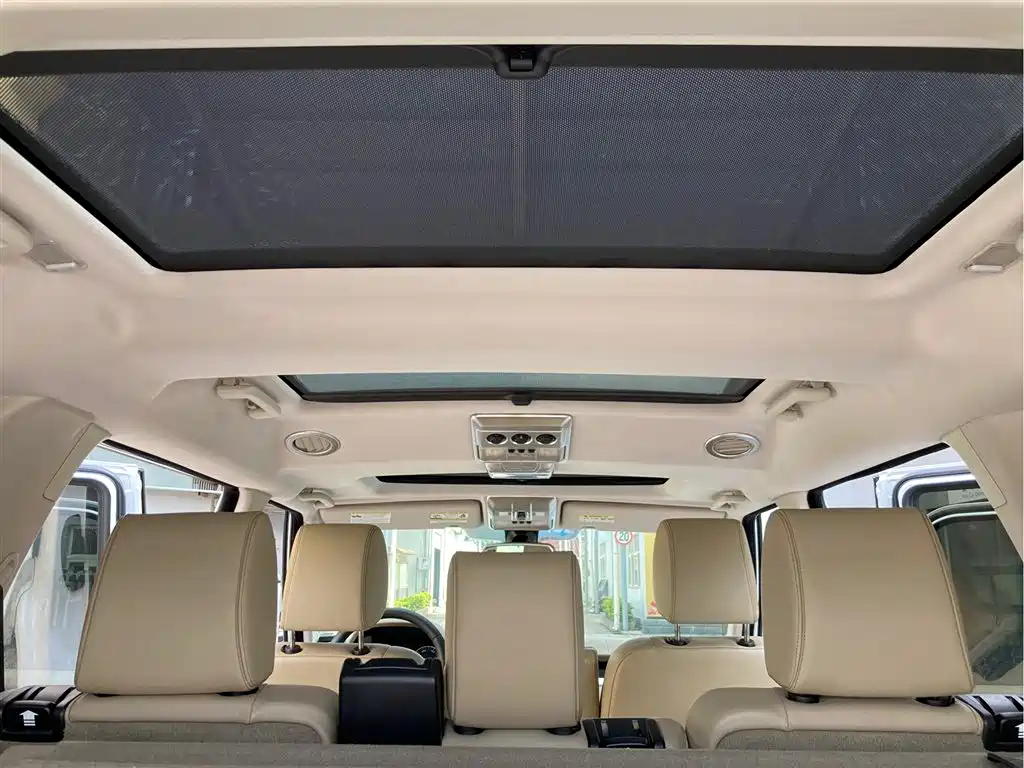 Land Rover Discovery 2012 5.0 V8 HSE фото 21