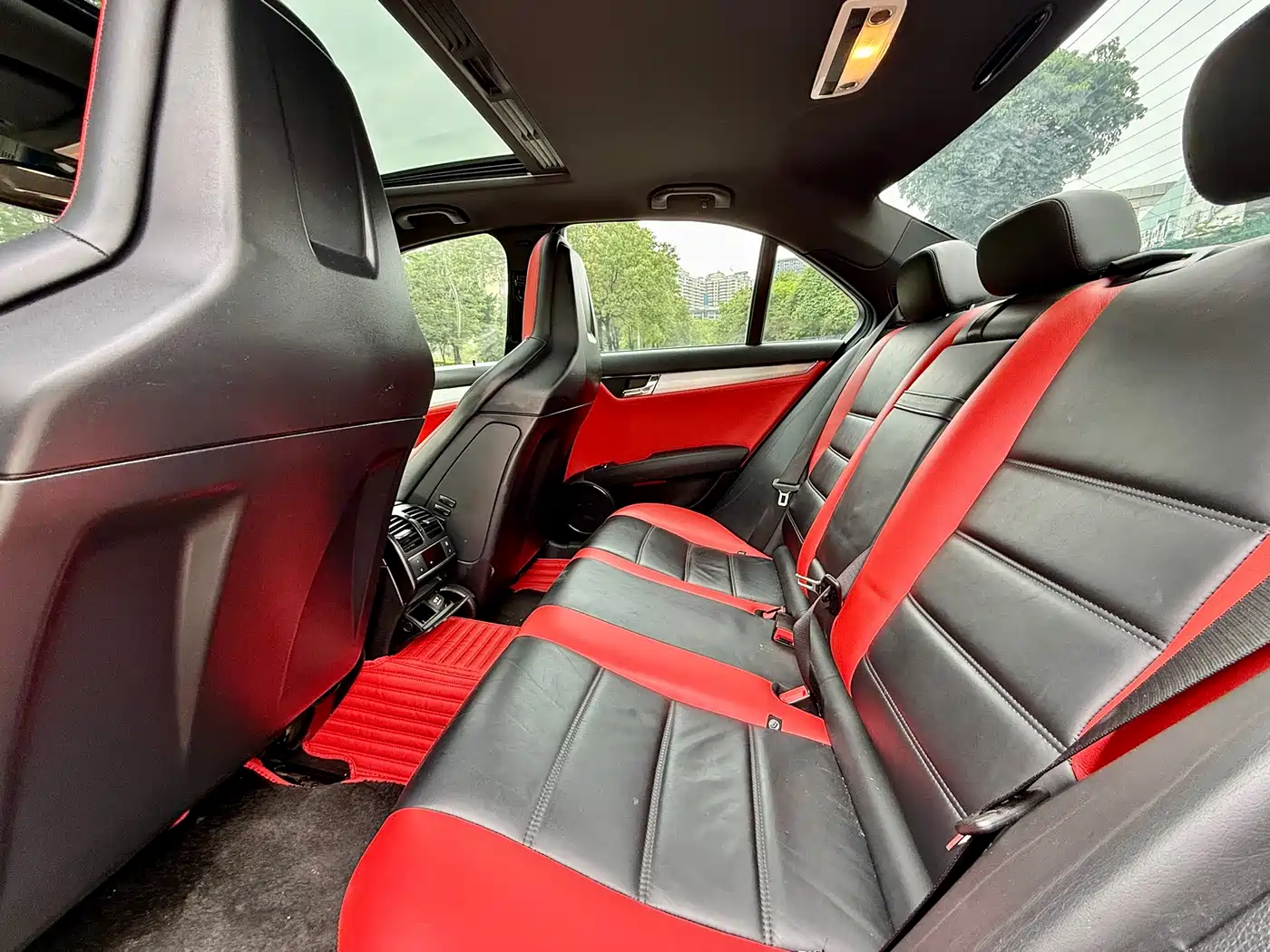 Mercedes-Benz C-Class AMG 2010 AMG C 63 Sport Enhanced Edition фото 6