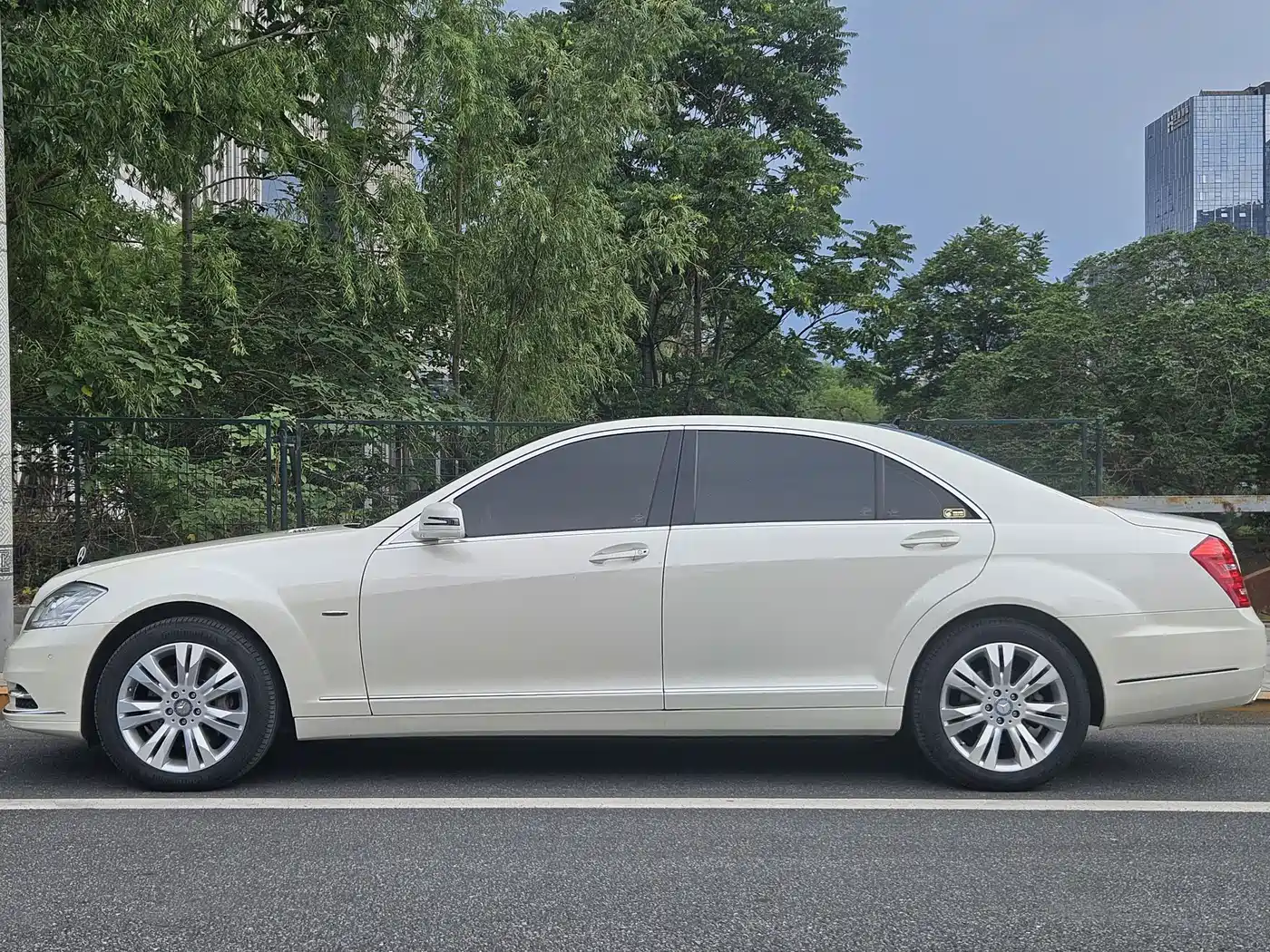 Mercedes-Benz S-Class 2012 S 350 L 4MATIC Grand Edition фото 2