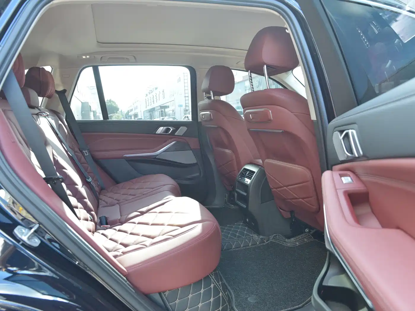 BMW X5 2023 xDrive 30Li Premium M Sport Package фото 18