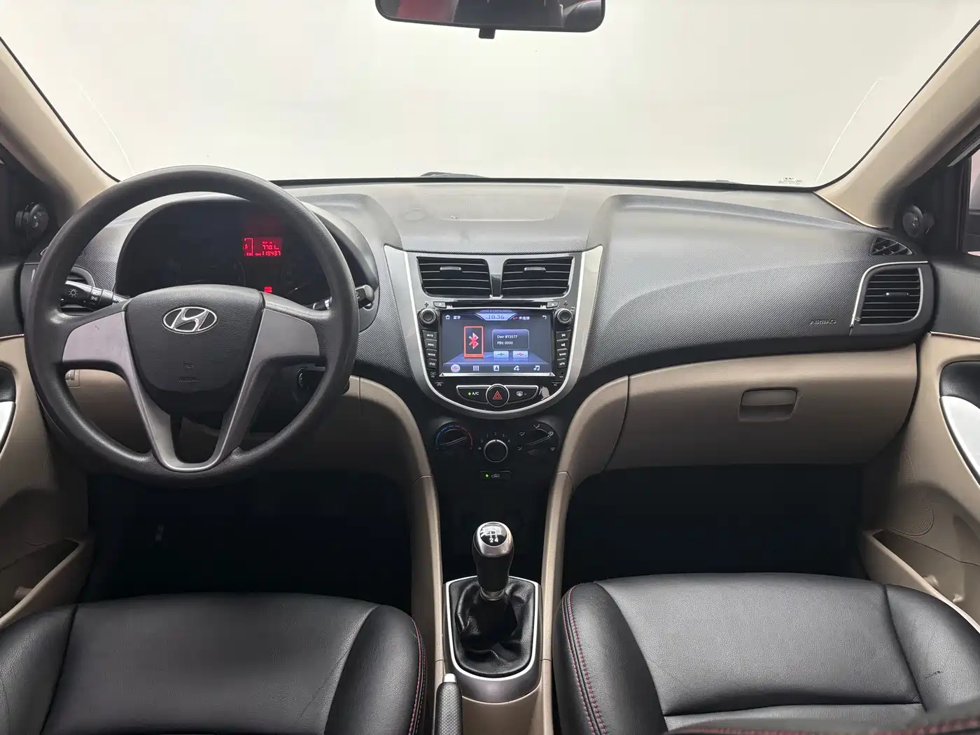 Hyundai Verna 2014 1.4L Manual Smart GLS фото 8