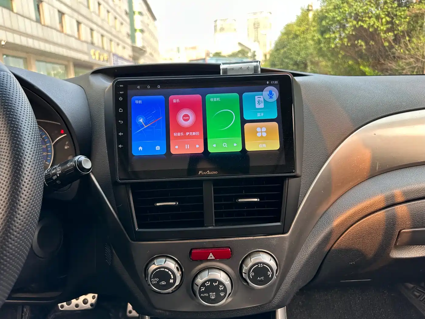 Subaru Forester 2010 2.5XT Automatic Luxury Edition фото 21