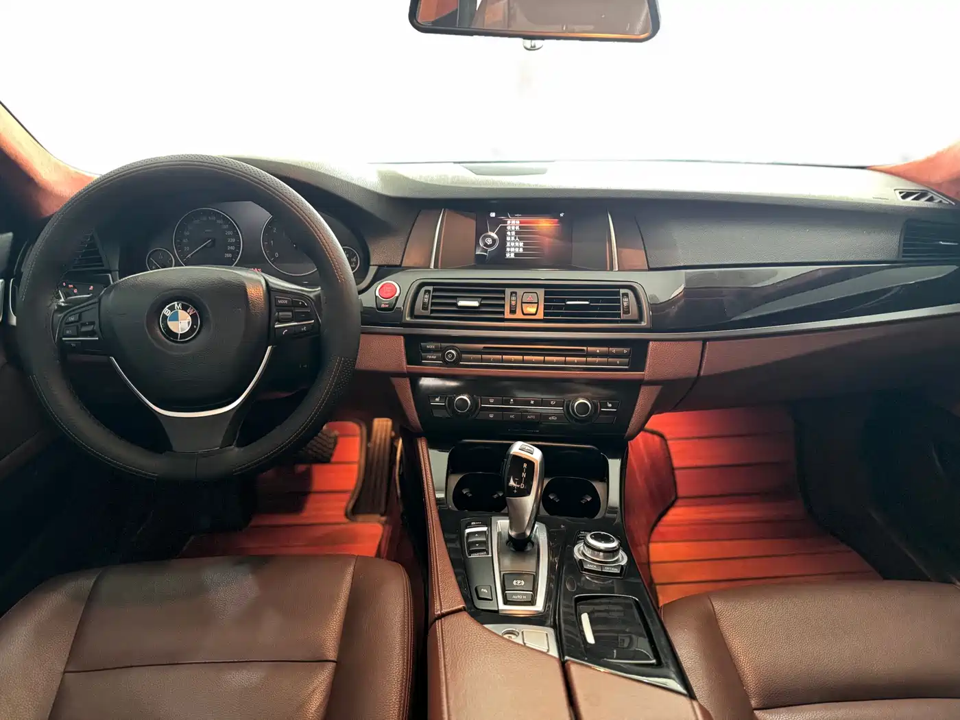 BMW 5 Series 2017 520Li Classic Edition фото 8