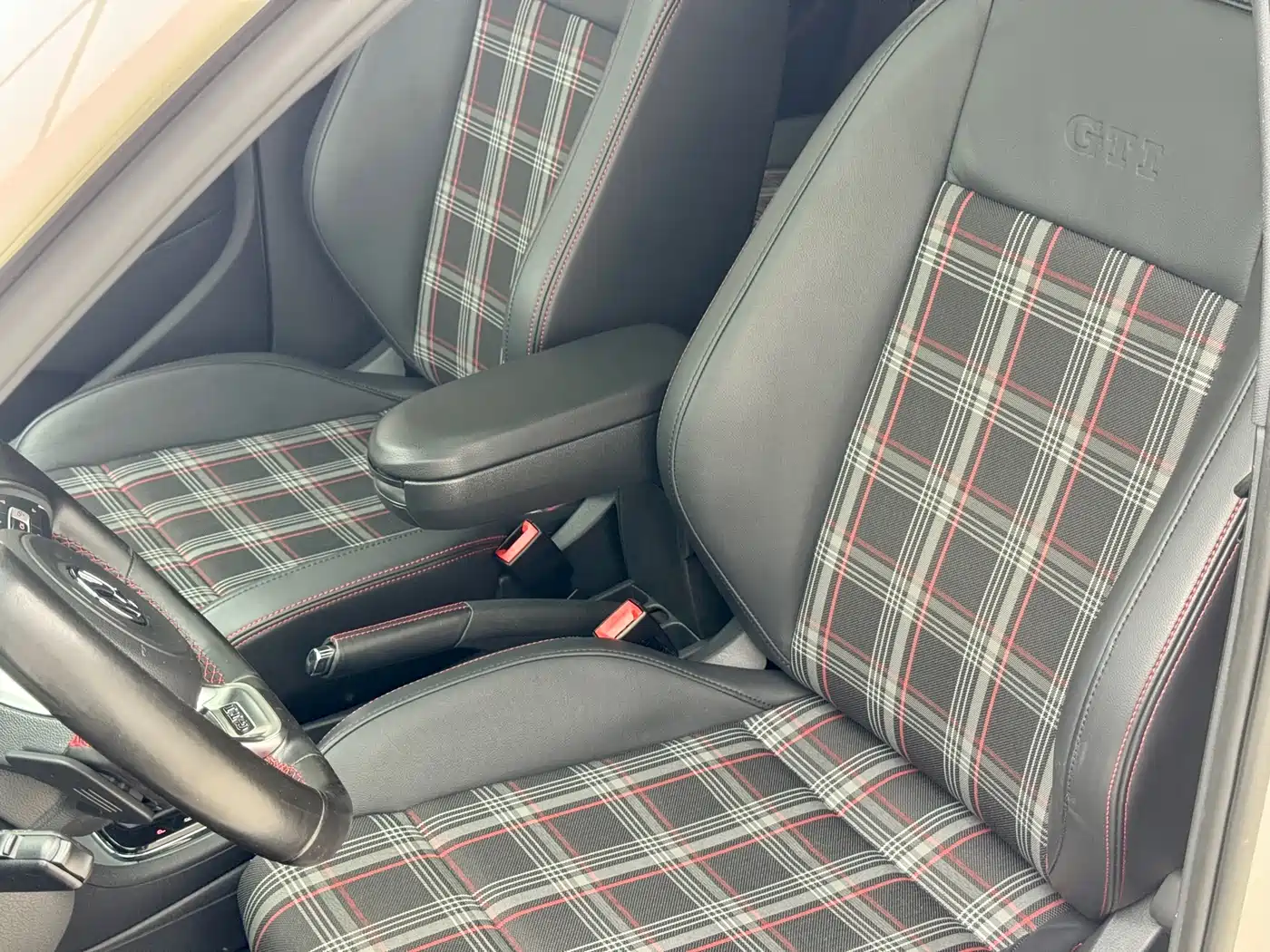 Volkswagen Polo 2016 1.4TSI GTI фото 12