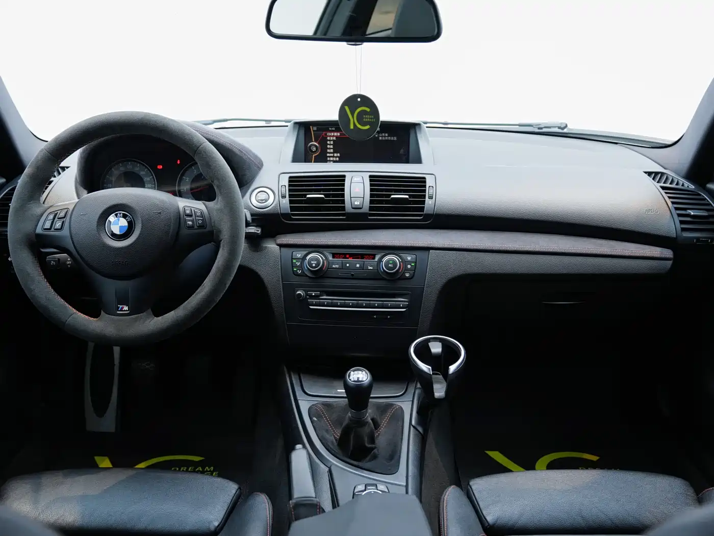 BMW 1 Series M 2011 1M Coupe фото 15