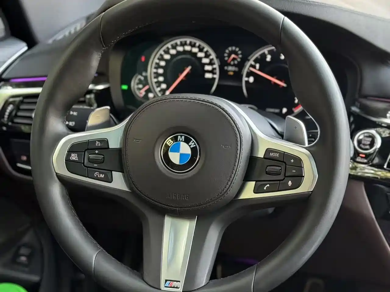 BMW 6 Series GT 2018 640i xDrive M Sport Package фото 9