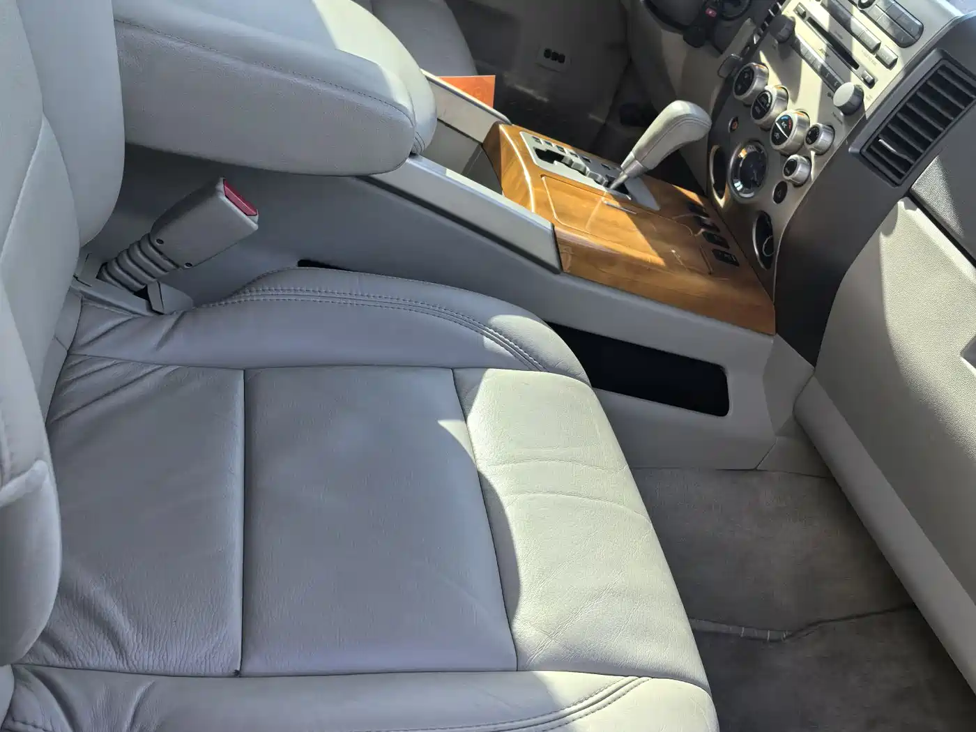 Infiniti QX 2005 2004 Model QX56