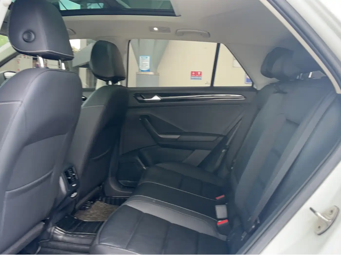 Volkswagen T-ROC 2019 280TSI DSG 2WD Comfort Type China V фото 6