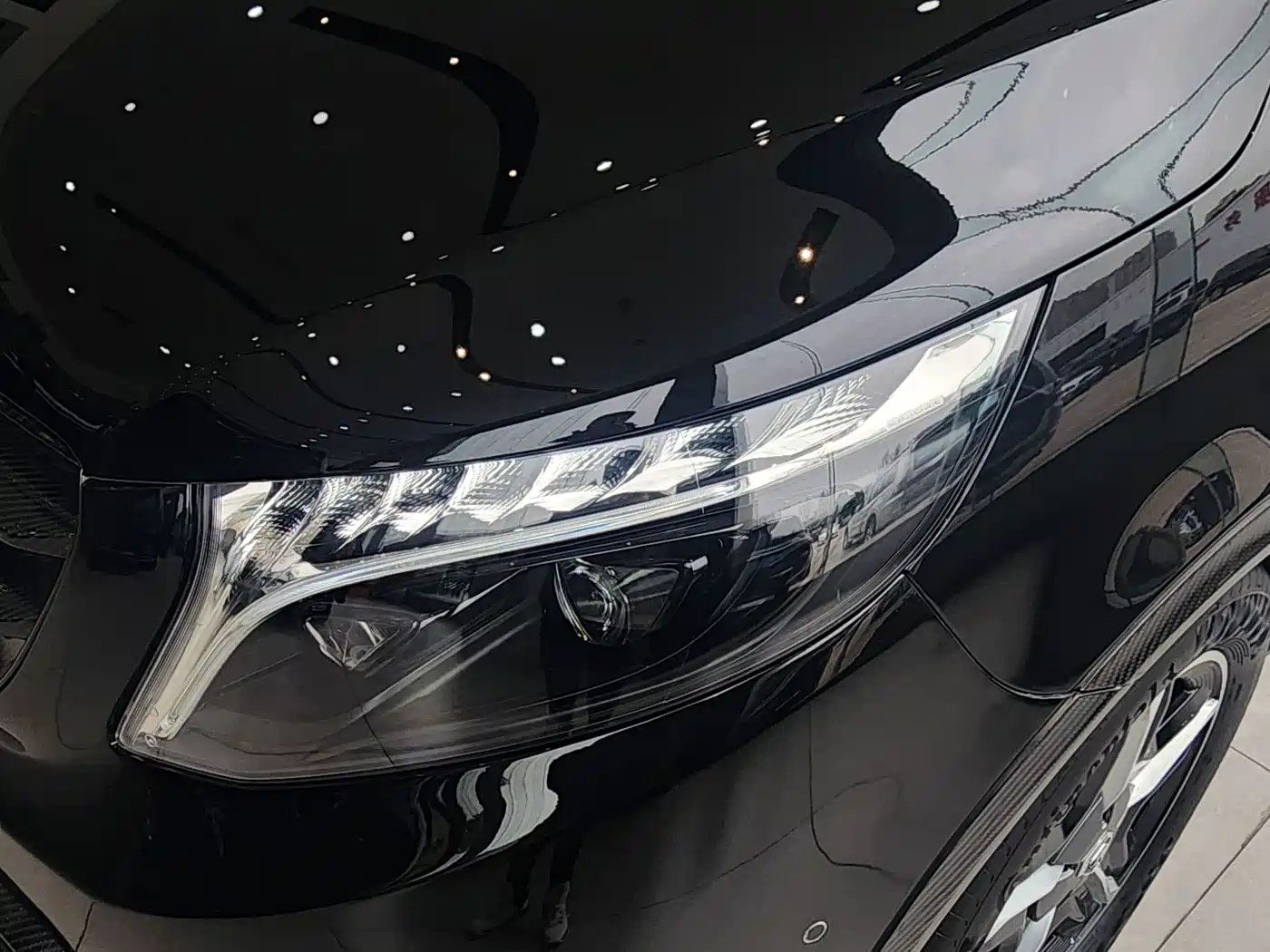 Mercedes-Benz V-Class 2022 V 260 L Long Wheelbase Prestige Edition фото 4