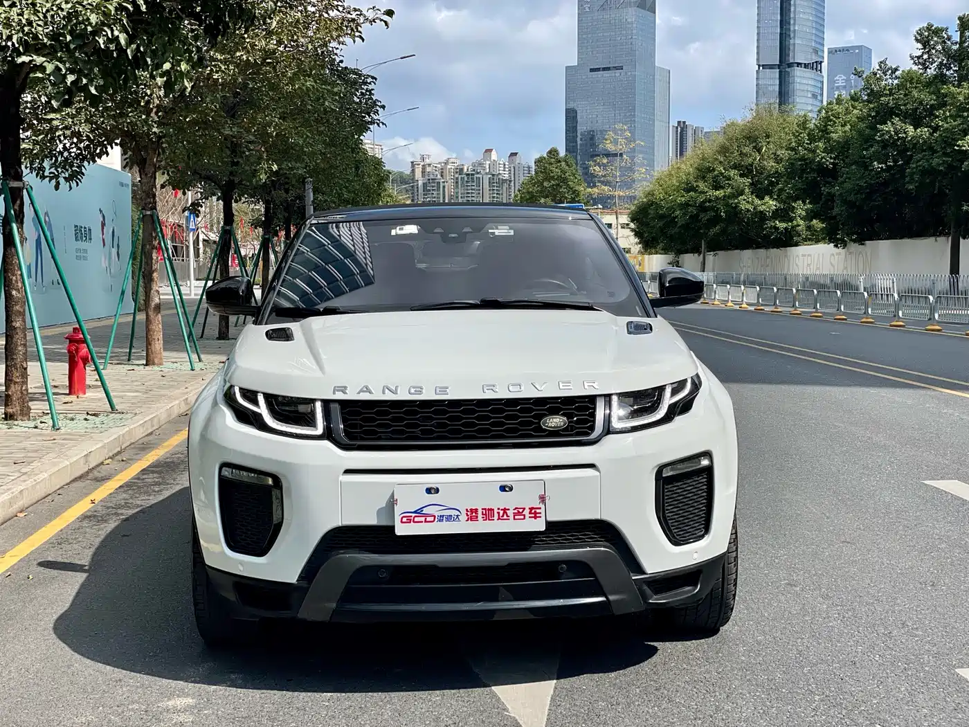 Land Rover Range Rover Evoque (Import) 2017 2.0T Convertible фото 2