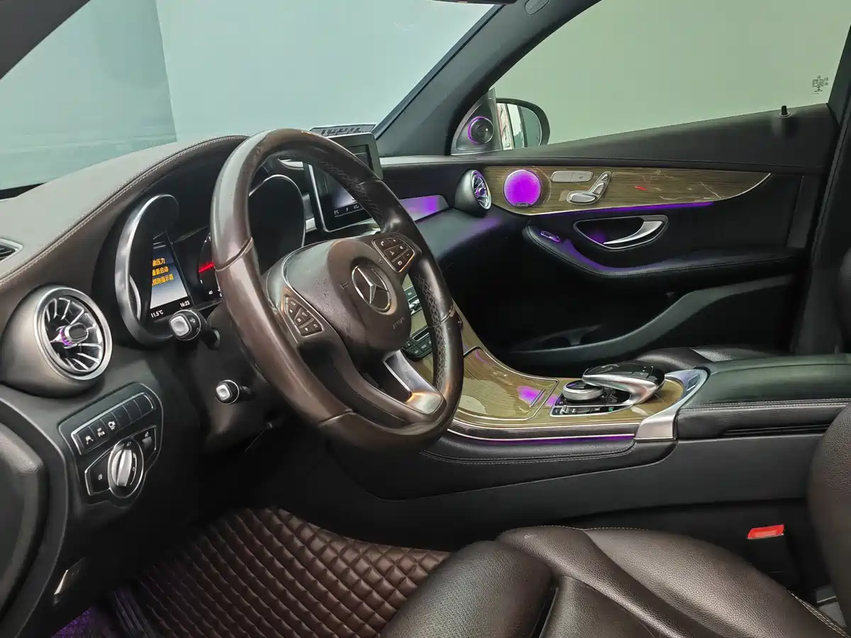 Фото 26 - Mercedes-Benz GLC Coupe