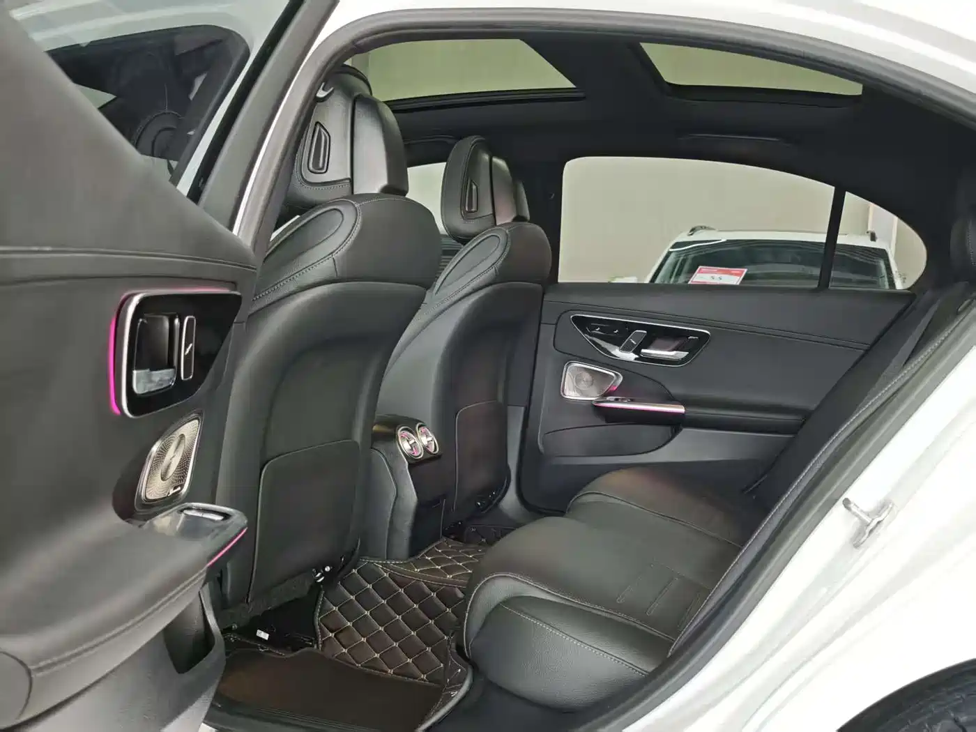 Mercedes-Benz C-Class 2024 C 260 L Night Edition Sport фото 11